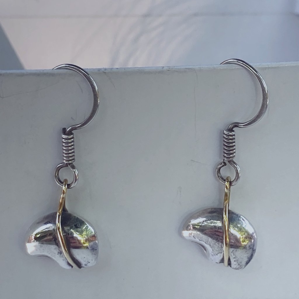 Small Sterling Silver And Brass Dangling Bear Earrings 27$